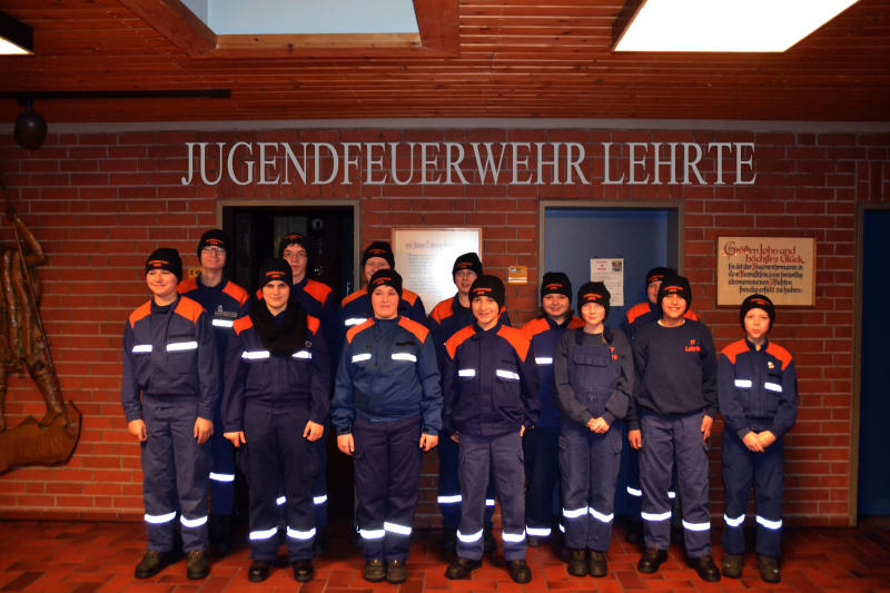 gruppenfoto_03_neue muetzen