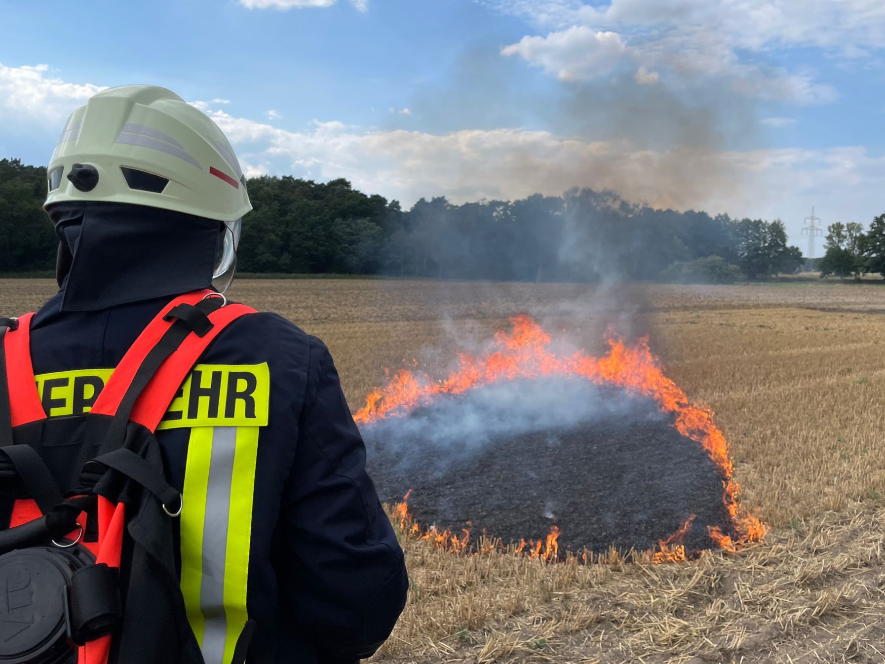 Feuerwehr Lehrte - 20220813 Seminar Flaechenbrandbekaempfung 1