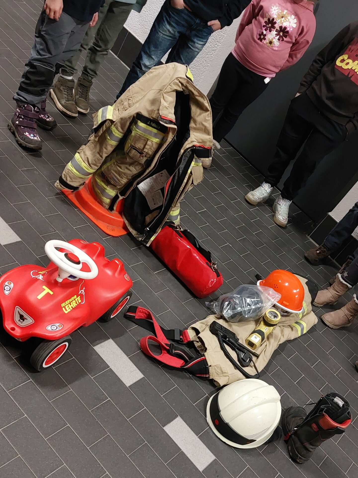 Feuerwehr Lehrte - 20230208 181901