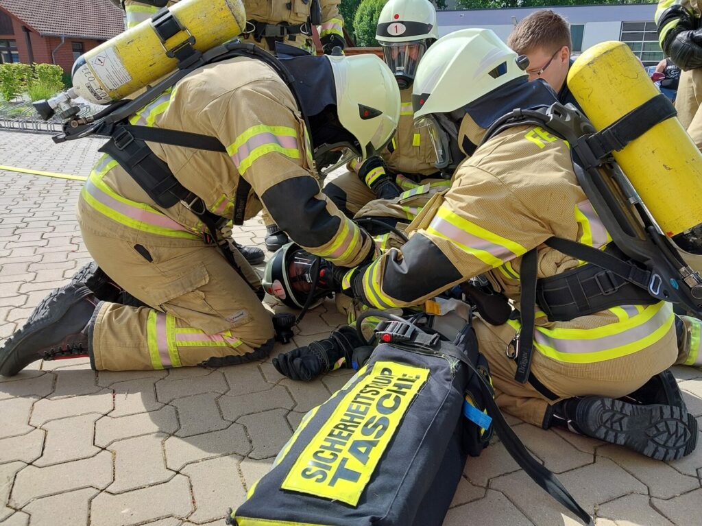Feuerwehr Lehrte - 20240518 Atemschutznotfalltraining 3