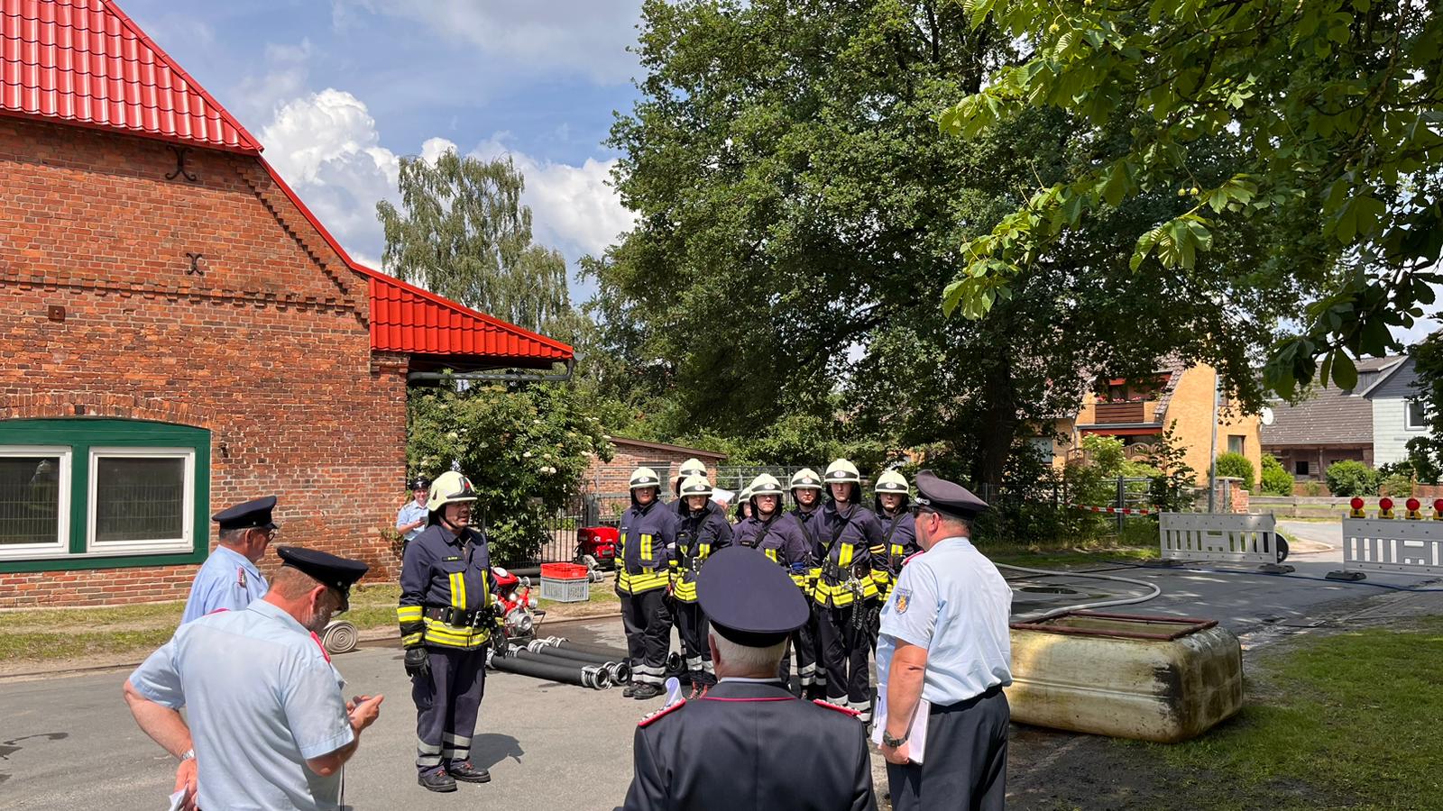 Feuerwehr Lehrte - 1000040724