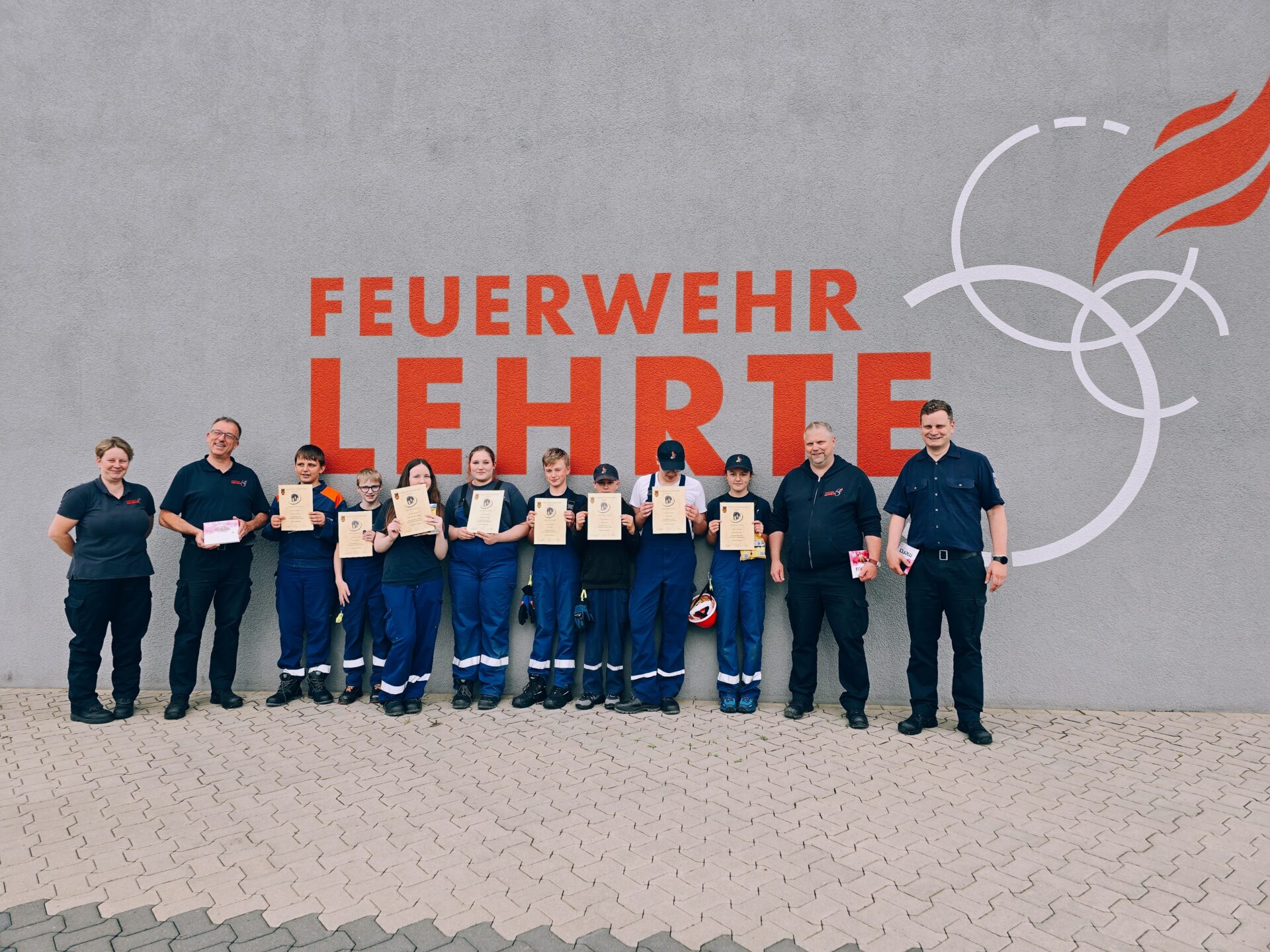 Gruppenbild der erfolgreichen Jugendflamme
