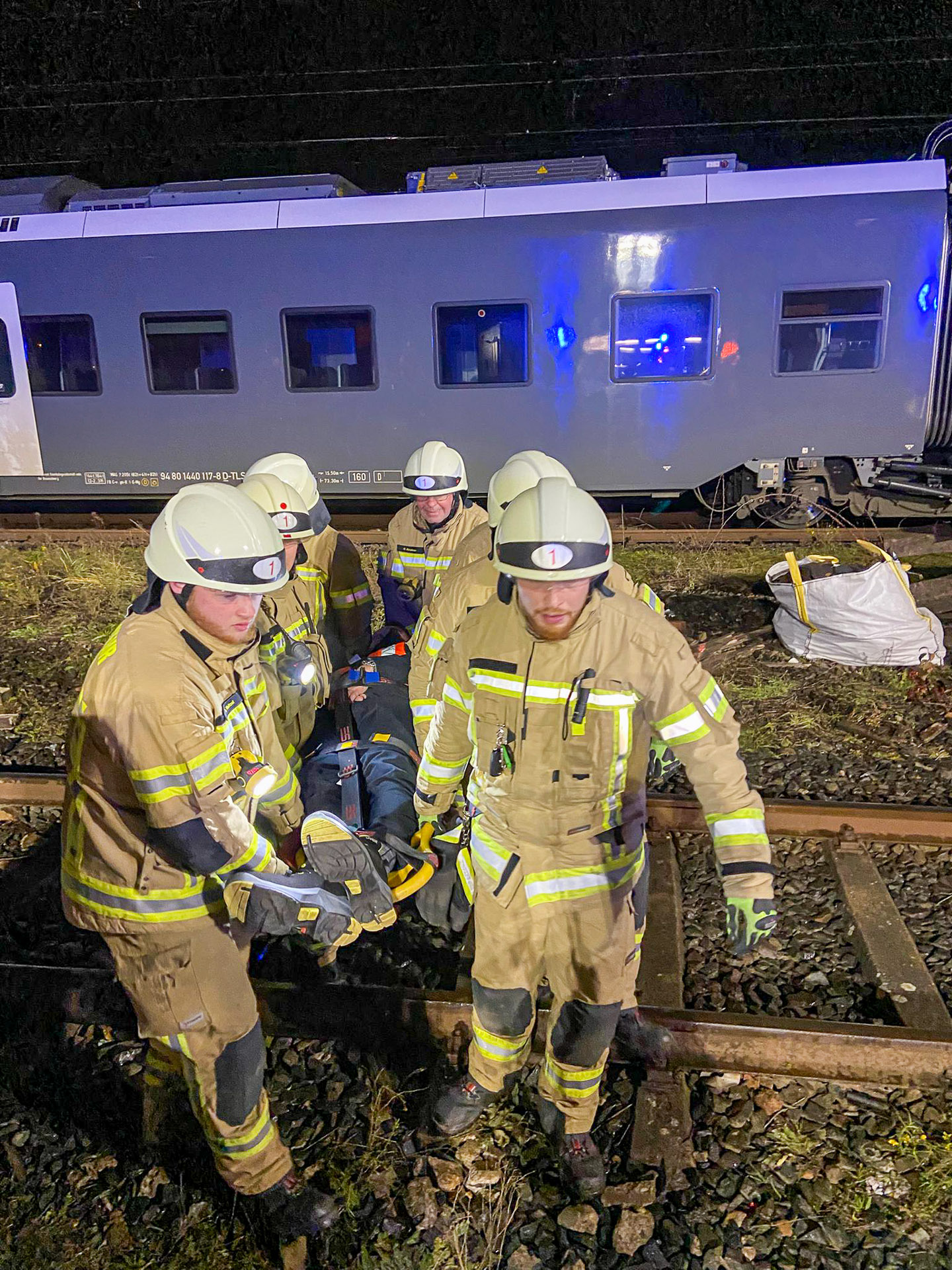 Feuerwehr Lehrte - 20241121 abschlussuebung 17 1