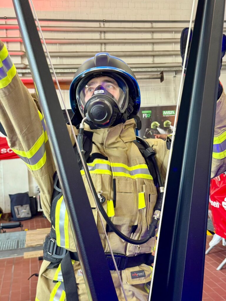 Feuerwehr Lehrte - 1000110682