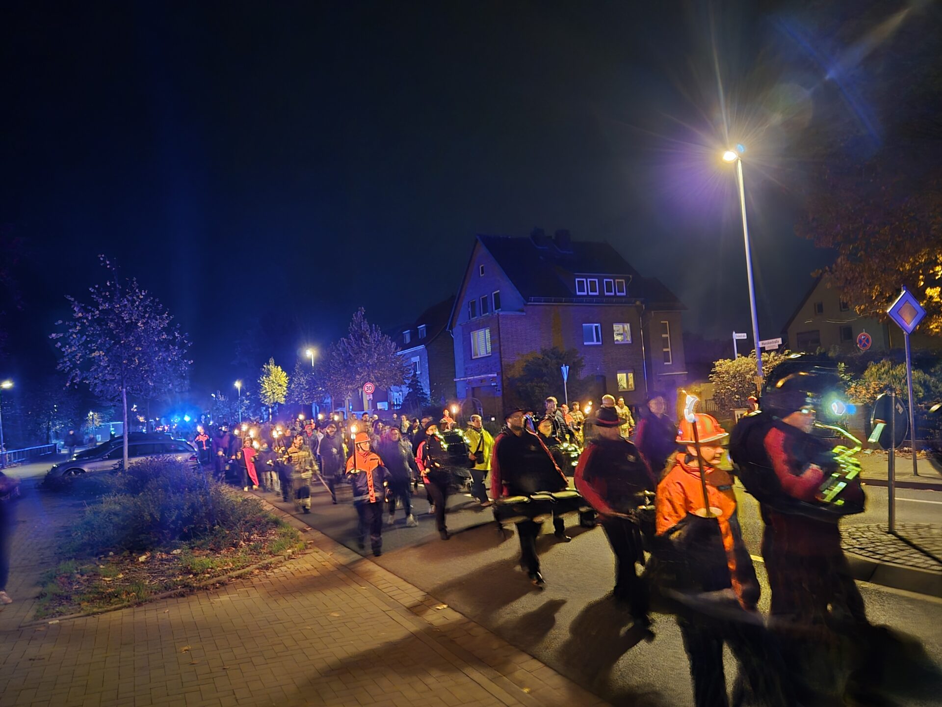 Feuerwehr Lehrte - 20251031 180951