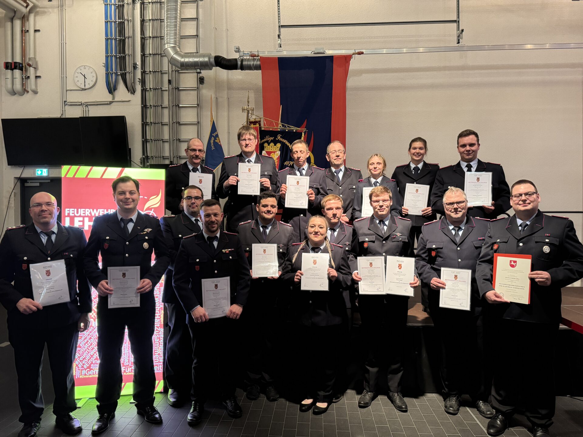 Feuerwehr Lehrte - 20261402 JHV Befoerderungen 1