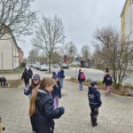 Gemeinsam für eine saubere Stadt: Nachwuchsfeuerwehr putzt sich raus 3 Feuerwehr Lehrte - 20260321 103950