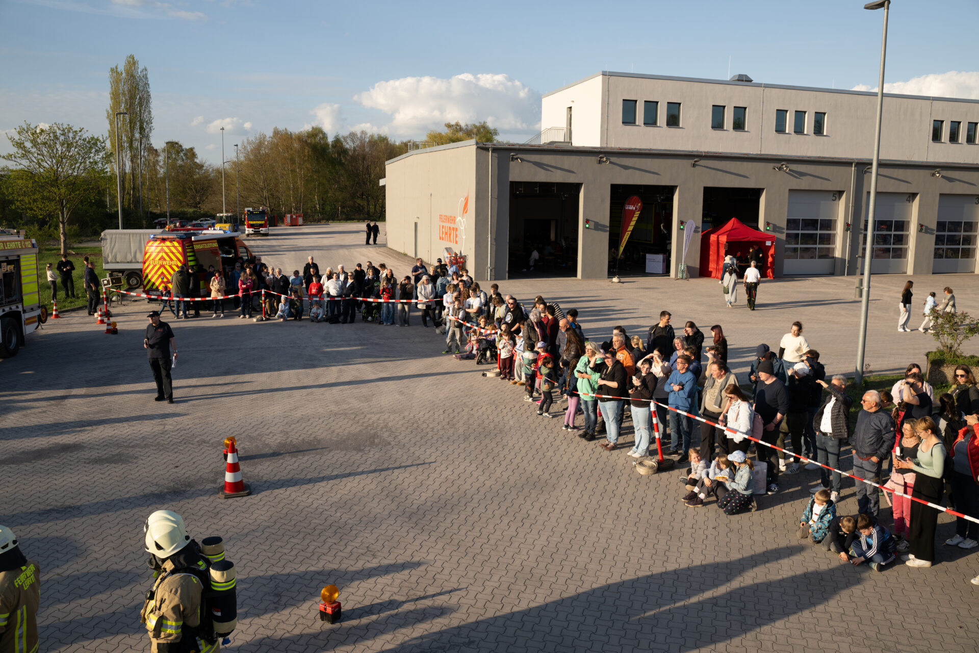 Feuerwehr Lehrte - 160426 TH Show2