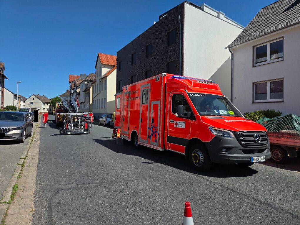 Feuerwehr Lehrte - 20260525 hm lehrte trageunterstuetzung