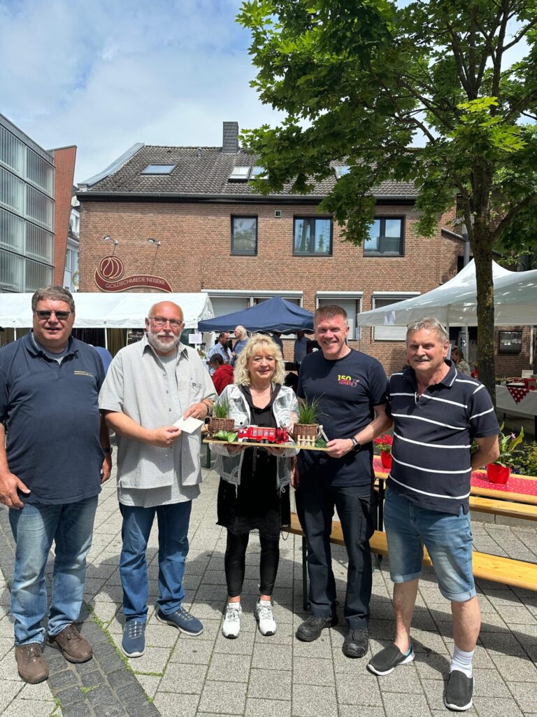 Feuerwehr Lehrte - 30.05.26. Spende tanzkreis